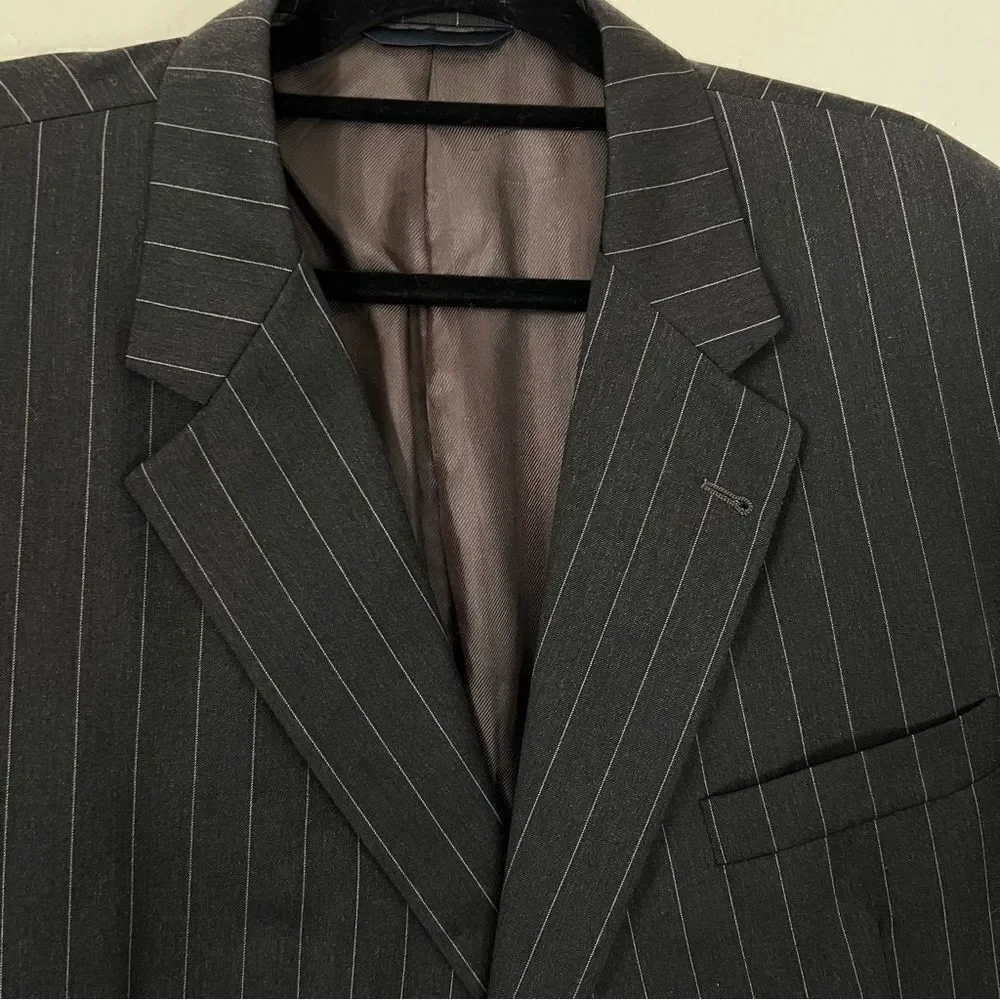 Burberry London Suit Jacket Men's Black Pin Stripe Wool 2 Button Size 40R Flaw